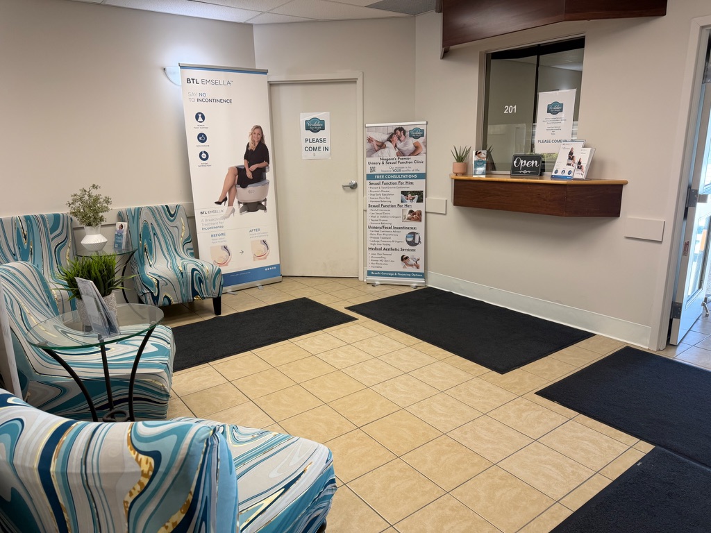 Reception and front desk — Unit 201, Niagara Falls